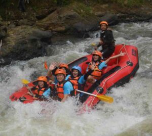 Rafting Cisadane Panduan Untuk Pemula 4 Foto rafting baru 1 11zon